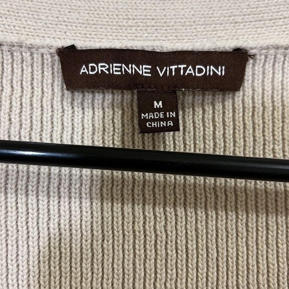 Adrienne Vittadini cream colored sweater vest. Size Medium - Picture 2 of 7